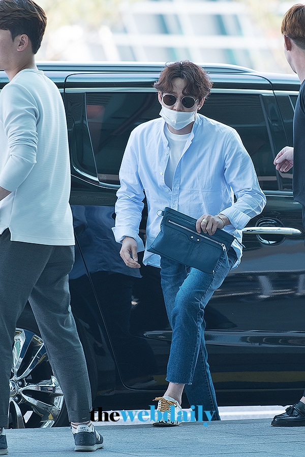 박유천, 인천국제공항 출국 현장