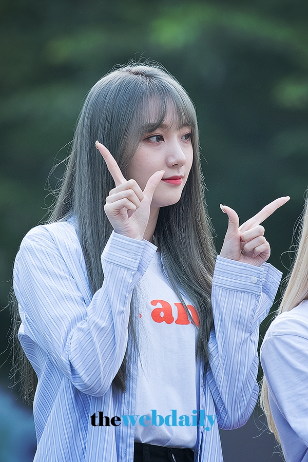 프리스틴V(PRISTIN V) 로아, KBS '뮤직뱅크' 출근길