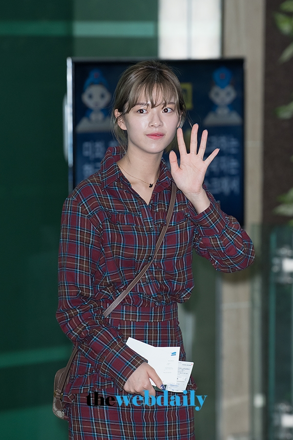 TWICE(트와이스) 정연, 김포국제공항 출국 현장