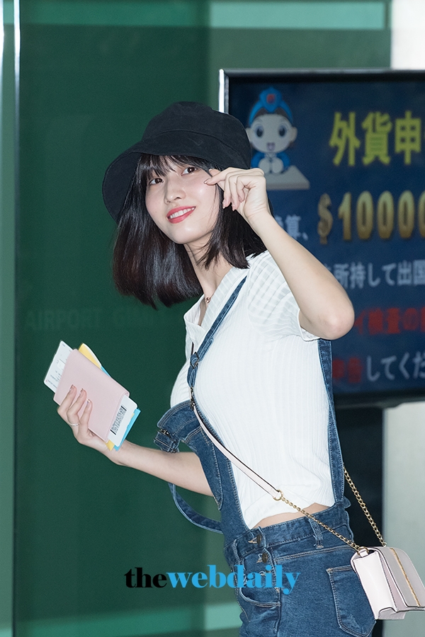 TWICE(트와이스) 모모, 김포국제공항 출국 현장