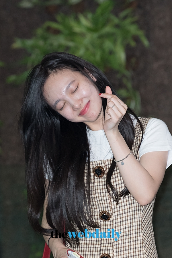 TWICE(트와이스) 나연, 김포국제공항 출국 현장