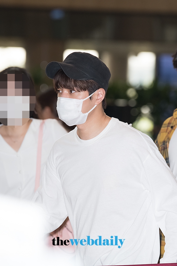 인피니트(INFINITE) 엘, 김포국제공항 출국 현장
