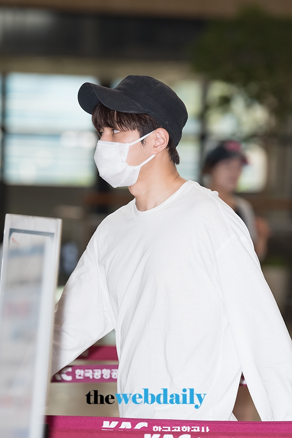 인피니트(INFINITE) 엘, 김포국제공항 출국 현장