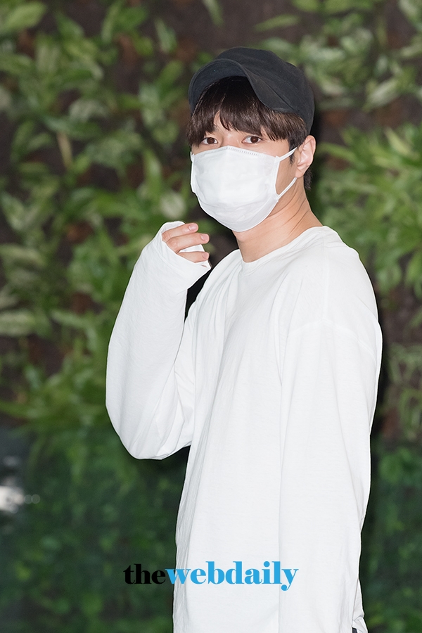 인피니트(INFINITE) 엘, 김포국제공항 출국 현장