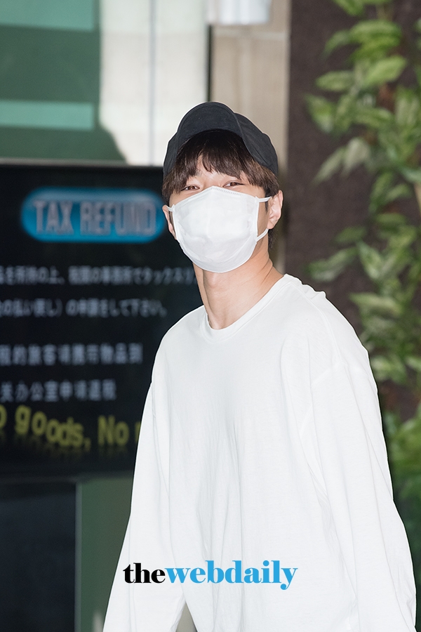 인피니트(INFINITE) 엘, 김포국제공항 출국 현장