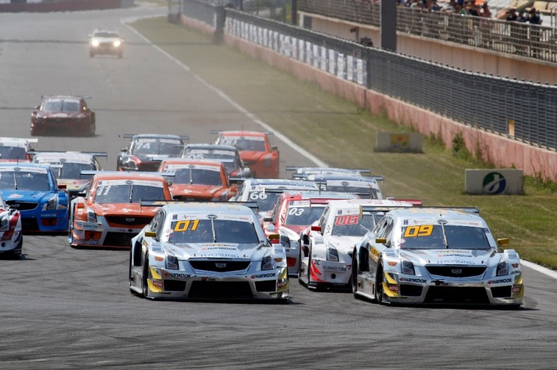 아트라스BX 레이싱팀.(사진=한국타이어)