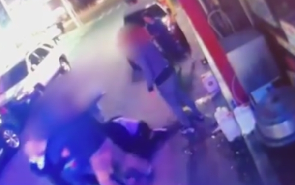 '또 길거리 폭행' 둘러싸고 잡음...들끓기 시작하는 여론 '의견분분'