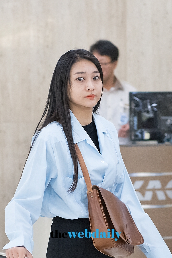 안쥬르므(ANGERME) 와다아야카, 눈맞춤