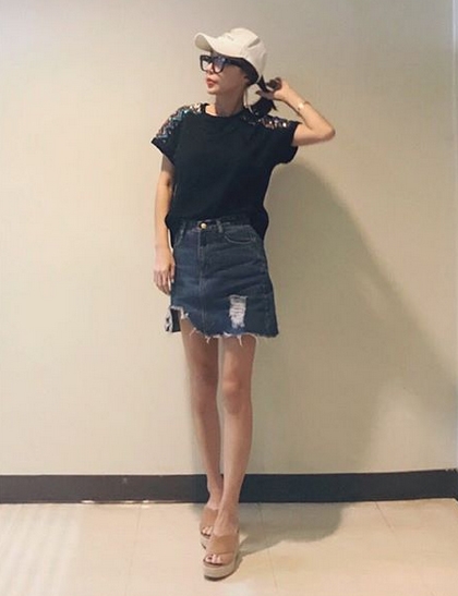 슈, '모자 쓴 수수함...부러질 듯 여리여리 가느다람