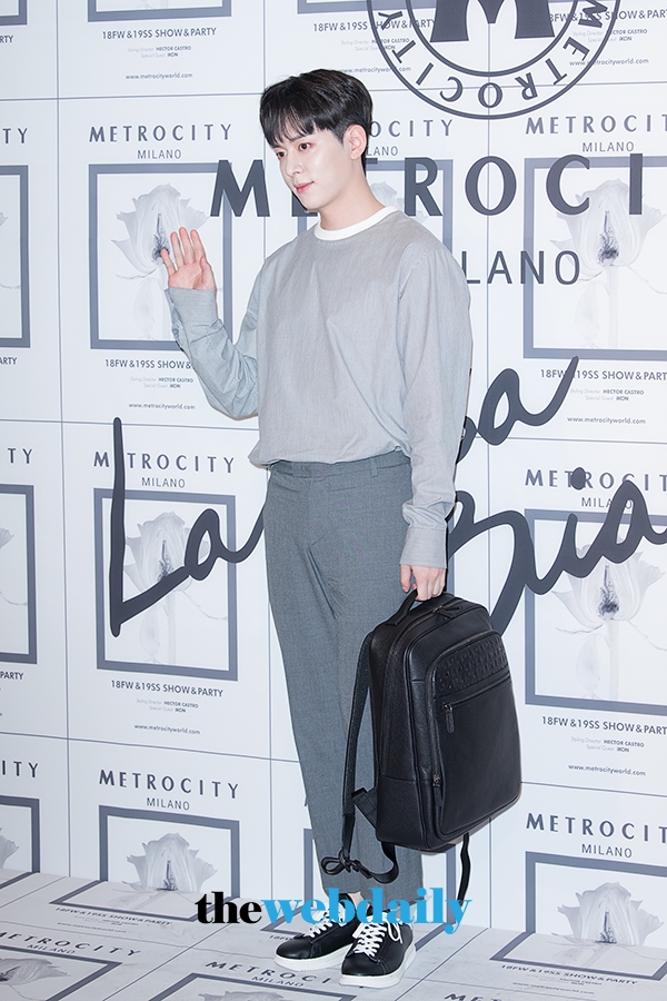 보이프렌드 동현, '메트로시티 포토월' 행사