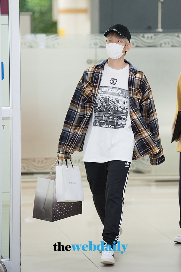 EXO-CBX(첸백시) 백현, 김포국제공항 입국 현장