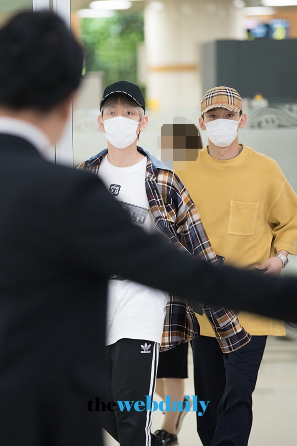 EXO-CBX(첸백시) 백현-첸, 김포국제공항 입국 현장