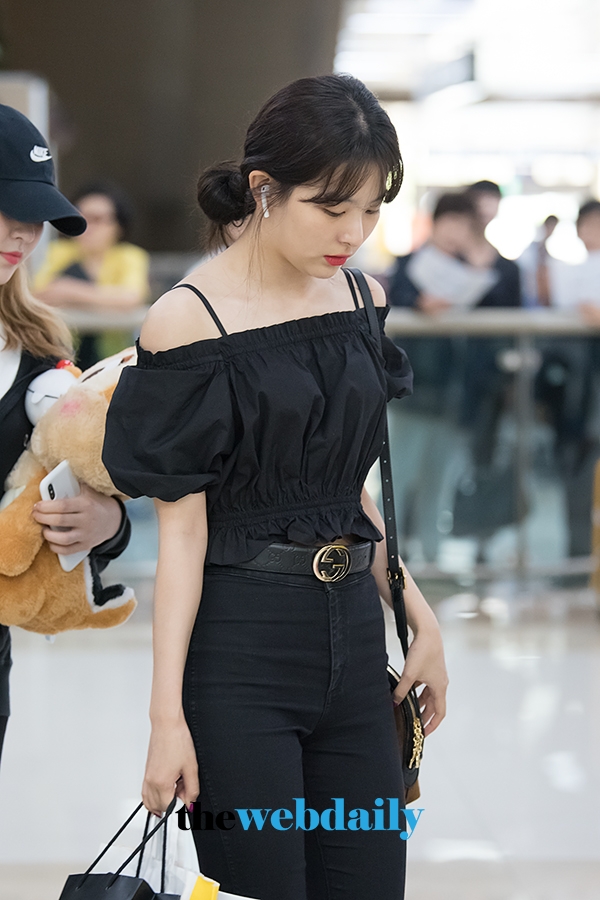 레드벨벳(RedVelvet) 슬기, 김포국제공항 입국 현장