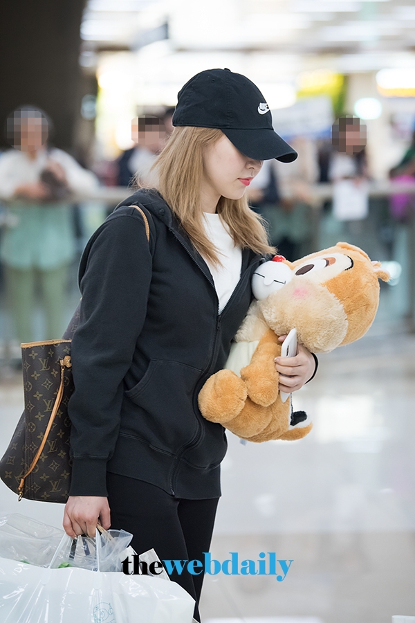 레드벨벳(RedVelvet) 웬디, 김포국제공항 입국 현장