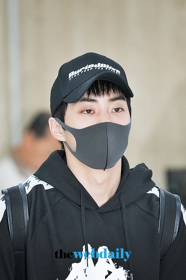 EXO-CBX(첸백시) 시우민, 김포국제공항 입국 현장