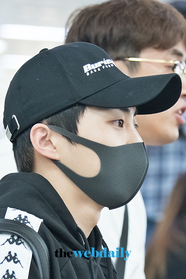 EXO-CBX(첸백시) 시우민, 김포국제공항 입국 현장
