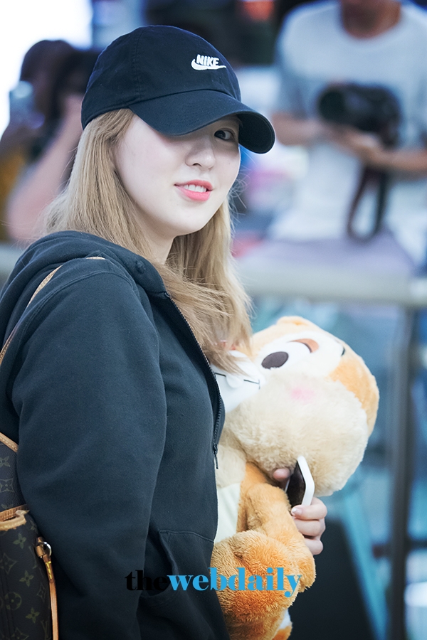 레드벨벳(RedVelvet) 웬디, 김포국제공항 입국 현장