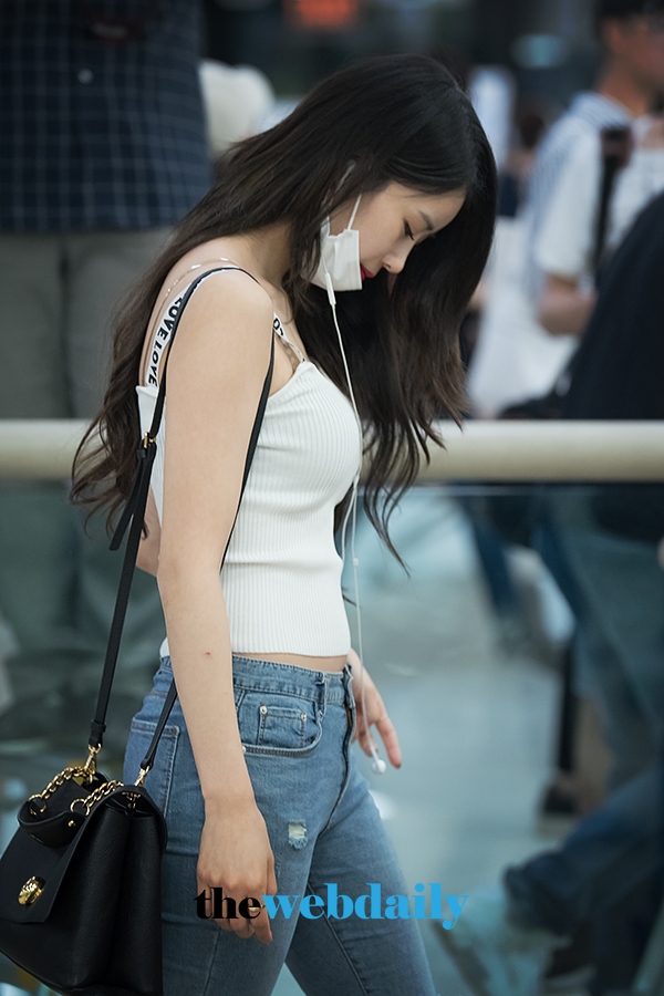 러블리즈(Lovelyz) 이미주, 김포국제공항 입국 현장