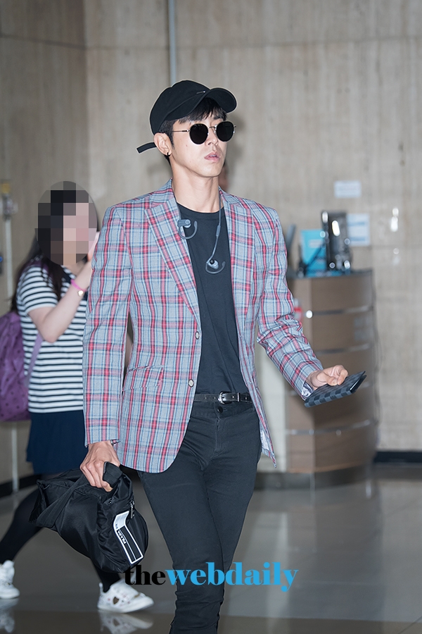 동방신기(TVXQ) 유노윤호, 김포국제공항 입국 현장