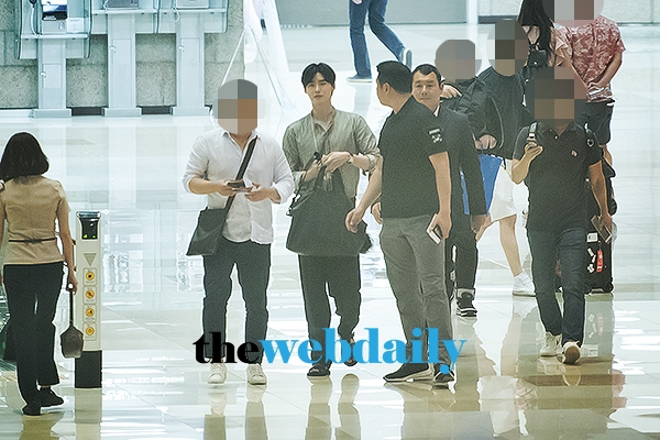 이종석, 김포국제공항 출국 현장