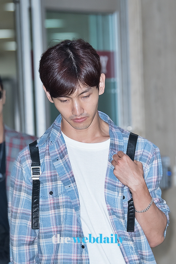 동방신기(TVXQ) 최강창민, 김포국제공항 입국 현장