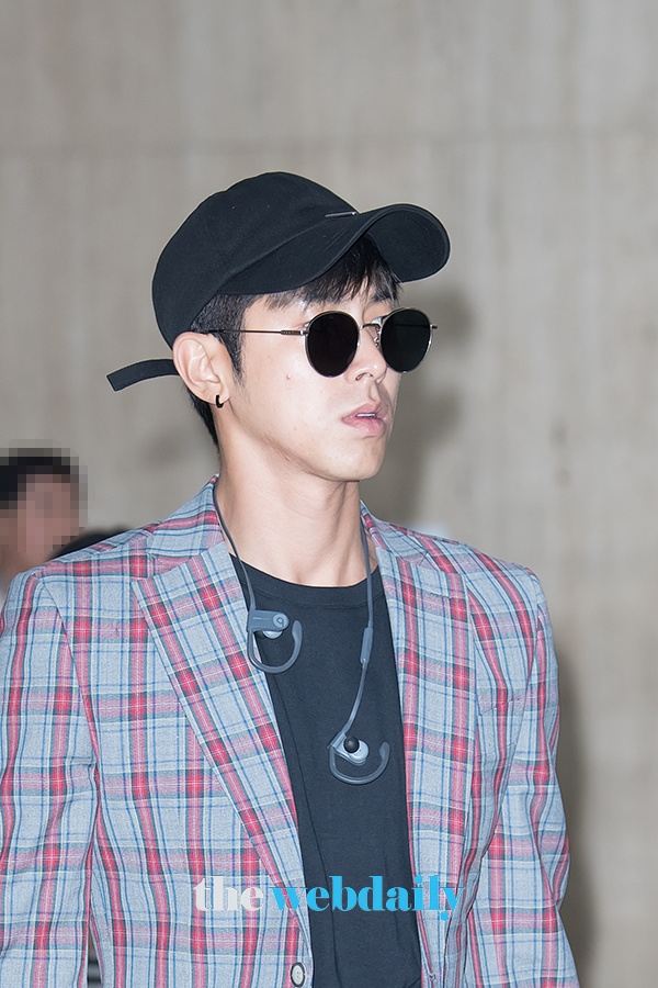 동방신기(TVXQ) 유노윤호, 김포국제공항 입국 현장