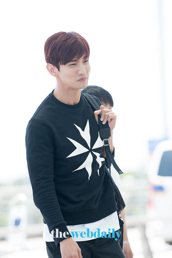 동방신기 최강창민, 인천국제공항 출국 현장
