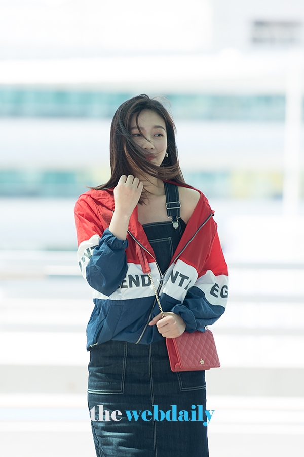 레드벨벳(RedVelvet) 조이, 인천국제공항 출국 현장