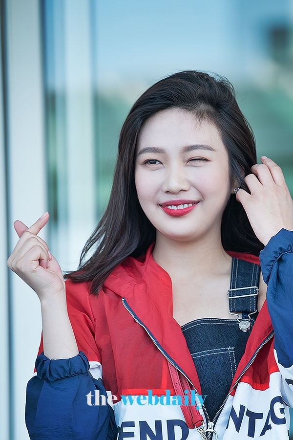 레드벨벳(RedVelvet) 조이, 인천국제공항 출국 현장