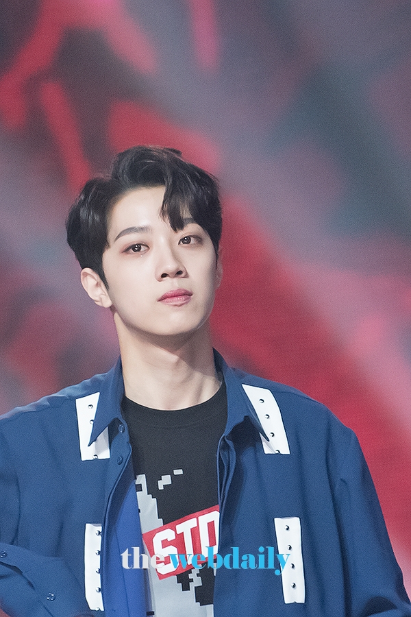 워너원(WannaOne) 라이관린, MBC MUSIC '쇼챔피언' 생방송 현장