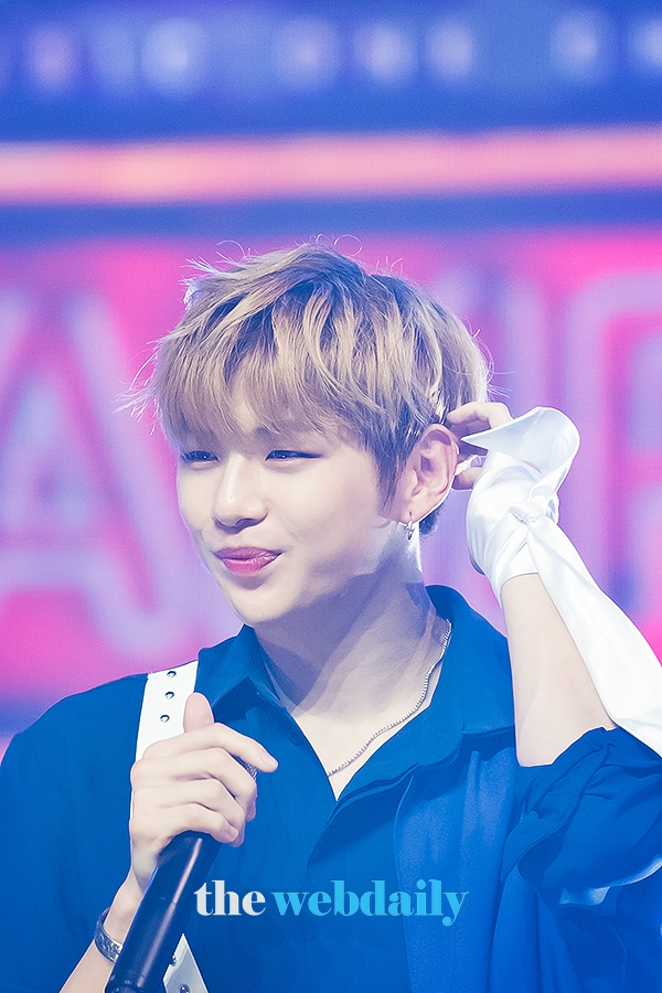 워너원(WannaOne) 강다니엘, MBC MUSIC '쇼챔피언' 생방송 현장
