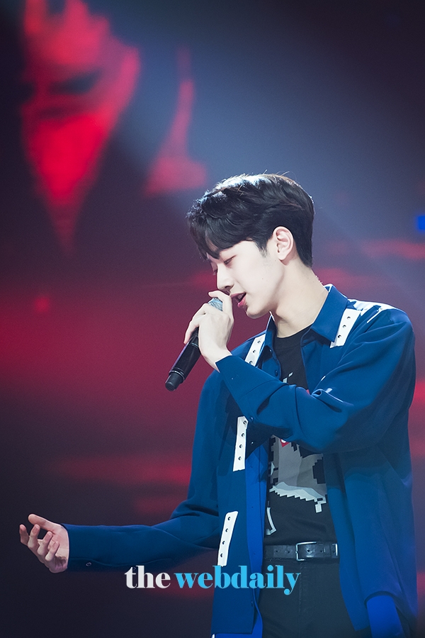 워너원(WannaOne) 라이관린, MBC MUSIC '쇼챔피언' 생방송 현장