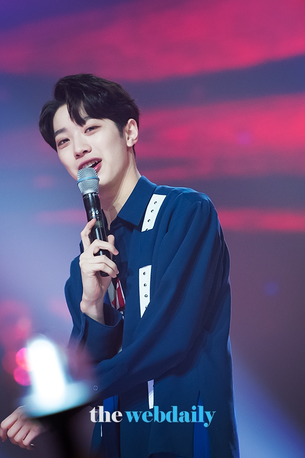 워너원(WannaOne) 라이관린, MBC MUSIC '쇼챔피언' 생방송 현장