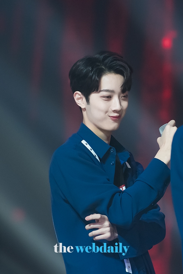 워너원(WannaOne) 라이관린, MBC MUSIC '쇼챔피언' 생방송 현장