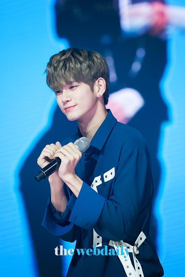 워너원(WannaOne) 옹성우, MBC MUSIC '쇼챔피언' 생방송 현장
