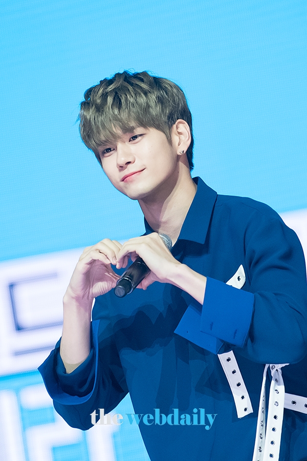 워너원(WannaOne) 옹성우, MBC MUSIC '쇼챔피언' 생방송 현장
