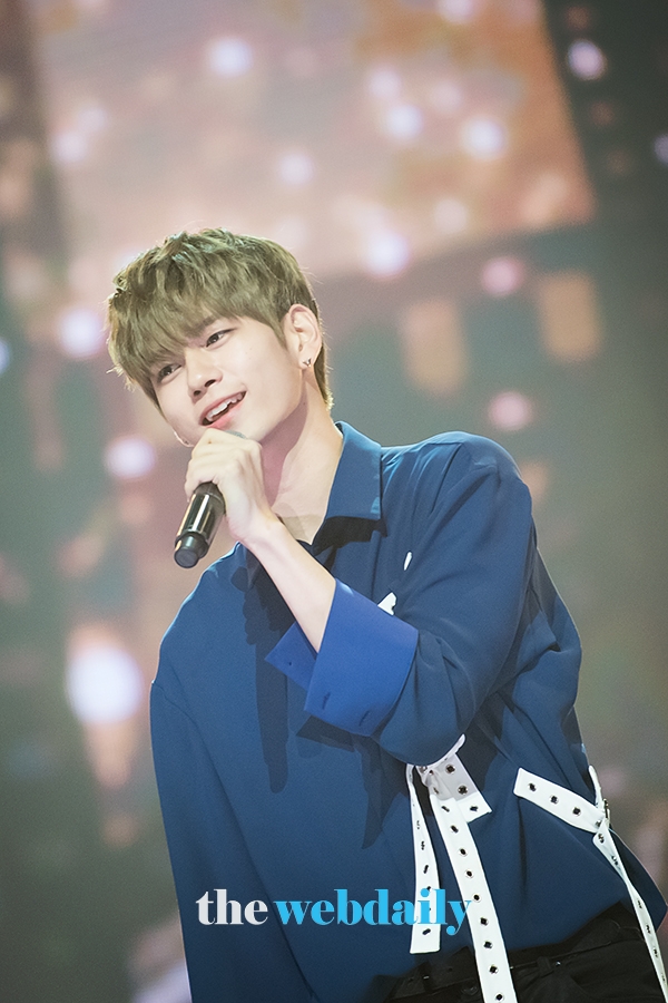 워너원(WannaOne) 옹성우, MBC MUSIC '쇼챔피언' 생방송 현장