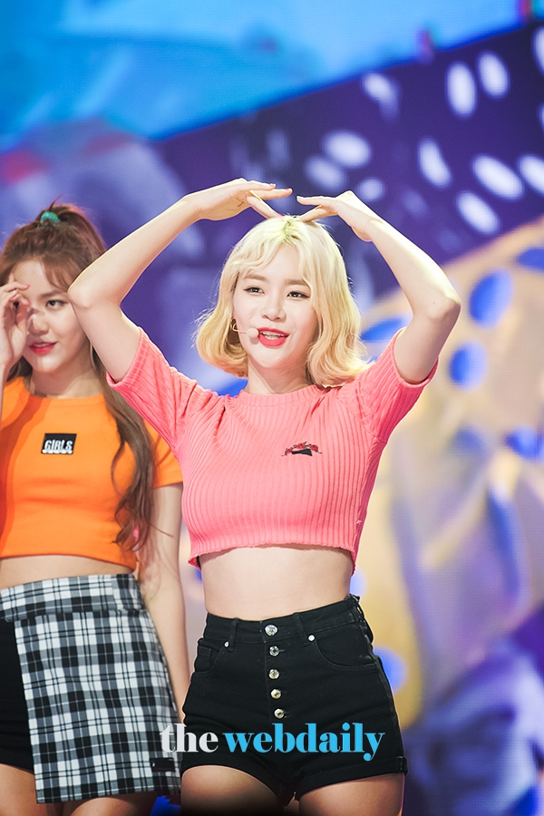AOA(에이오에이) 유나, MBC MUSIC '쇼챔피언' 생방송 현장