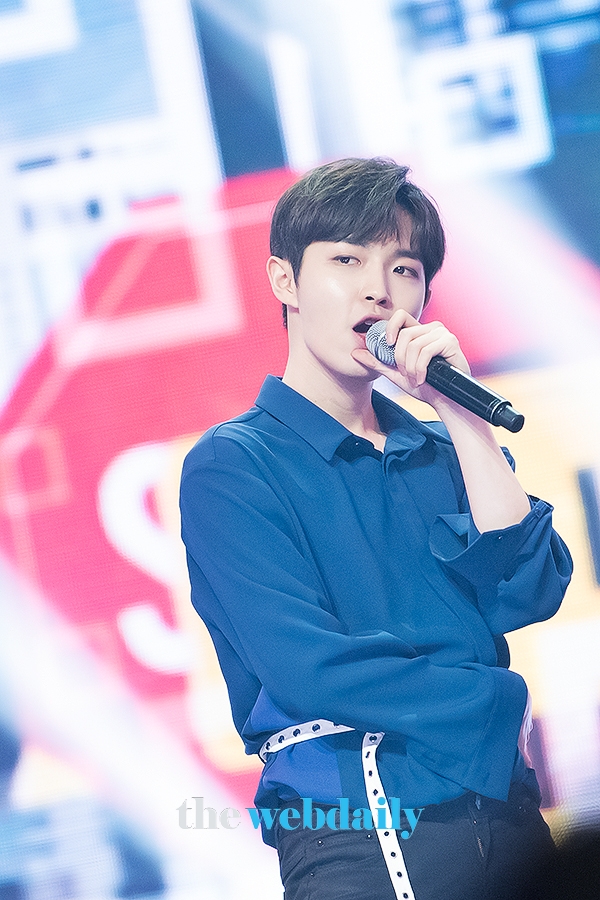 워너원(WannaOne) 김재환, MBC MUSIC '쇼챔피언' 생방송 현장