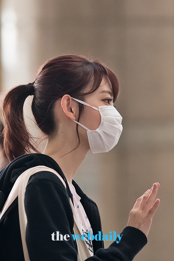 미야와키사쿠라(宮脇咲良), 따뜻한 손인사