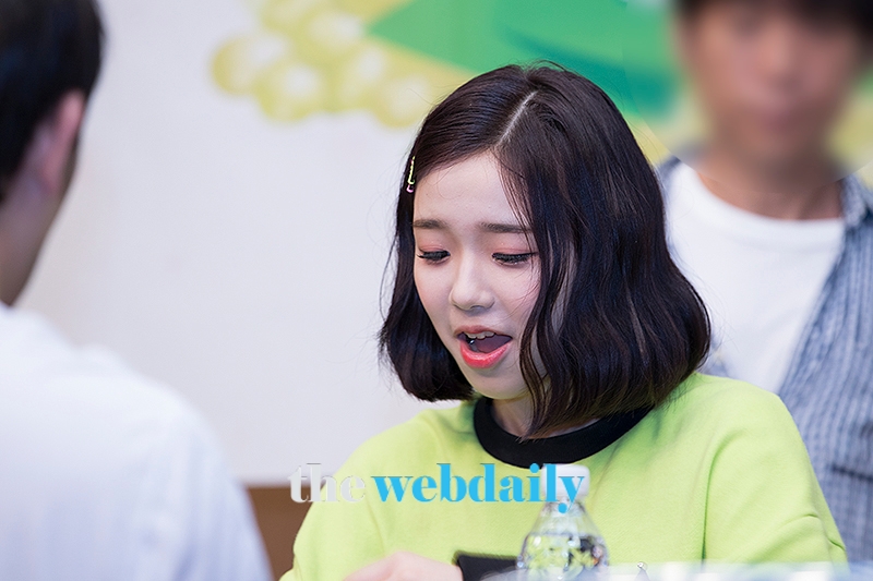 버스터즈 채연, '포도포도해' 팬사인회