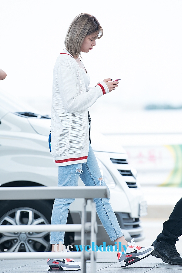 트와이스(TWICE) 정연, 인천국제공항 출국 현장