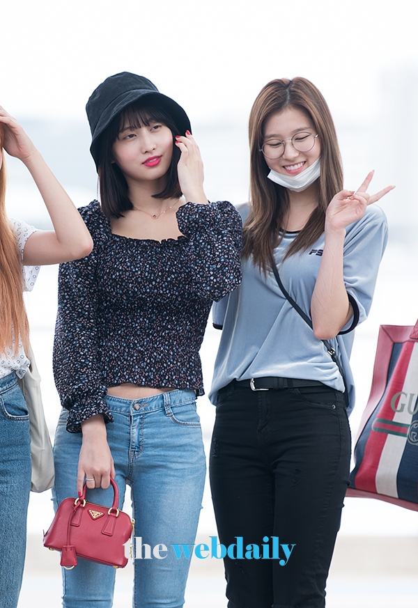 트와이스(TWICE) 모모-사나, 인천국제공항 출국 현장