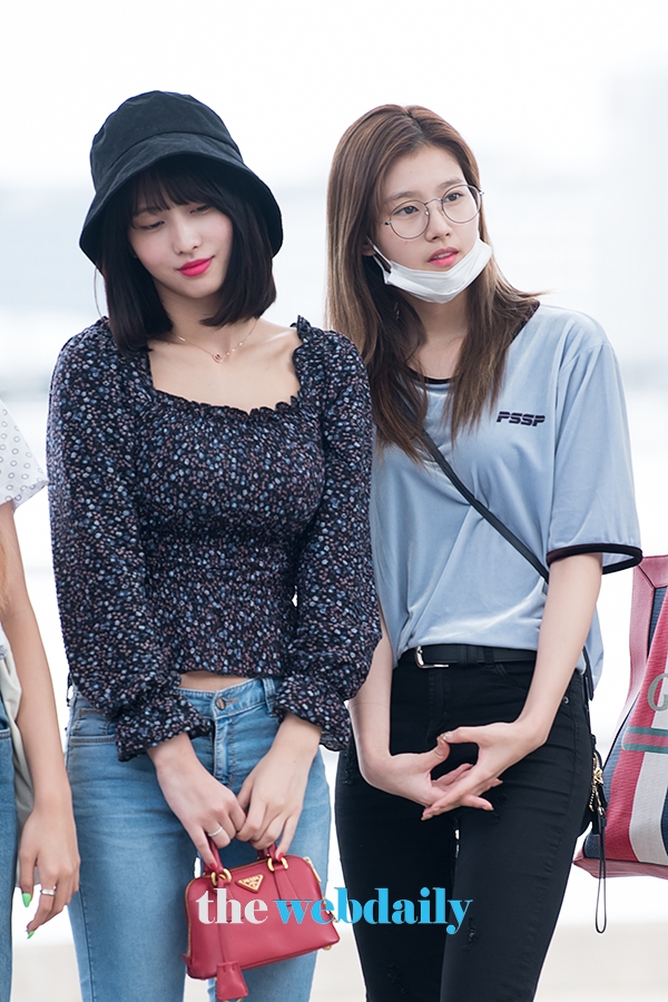 트와이스(TWICE) 모모-사나, 인천국제공항 출국 현장