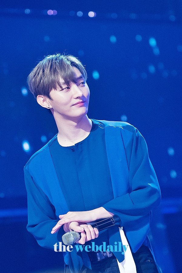 워너원(WannaOne) 윤지성, MBC MUSIC '쇼챔피언' 생방송 현장