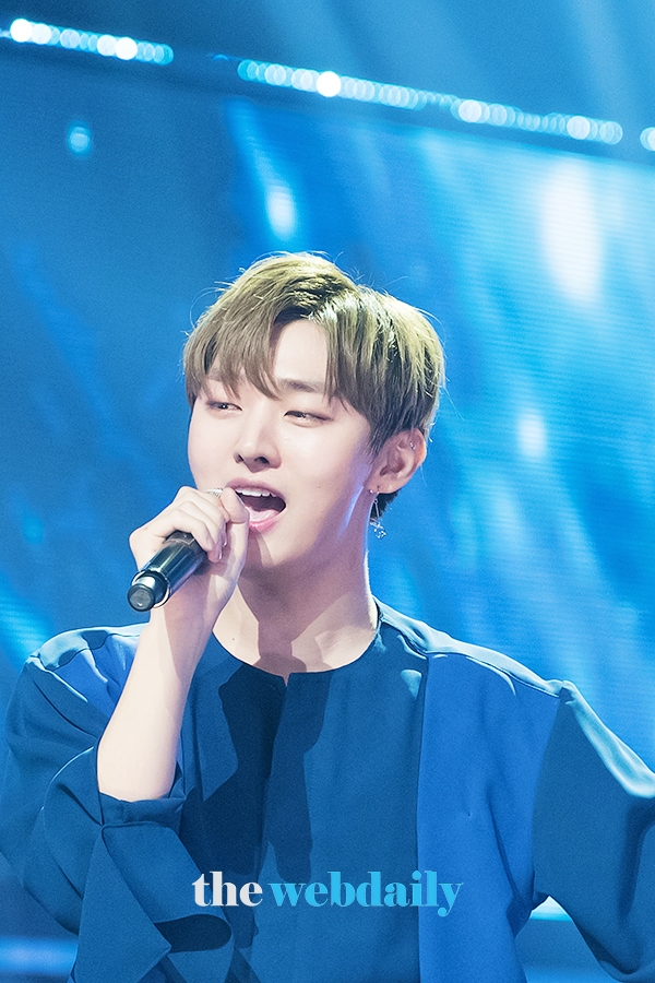 워너원(WannaOne) 윤지성, MBC MUSIC '쇼챔피언' 생방송 현장