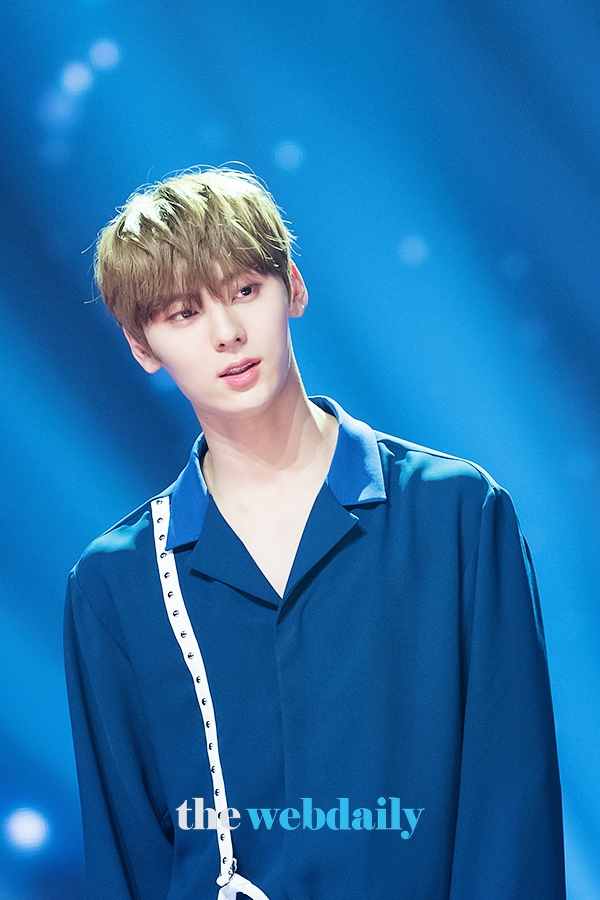 워너원(WannaOne) 황민현, MBC MUSIC '쇼챔피언' 생방송 현장