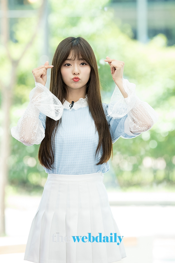 프로미스나인(fromis_9) 이나경, 팩트인스타(Fact in Star) 스타 인터뷰 녹화 현장공개