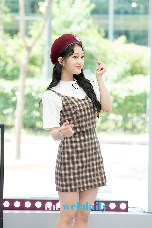 프로미스나인(fromis_9) 이서연, 팩트인스타(Fact in Star) 스타 인터뷰 녹화 현장공개