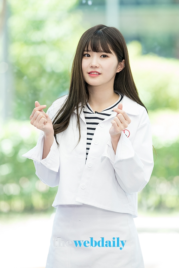 프로미스나인(fromis_9) 송하영, 팩트인스타(Fact in Star) 스타 인터뷰 녹화 현장공개